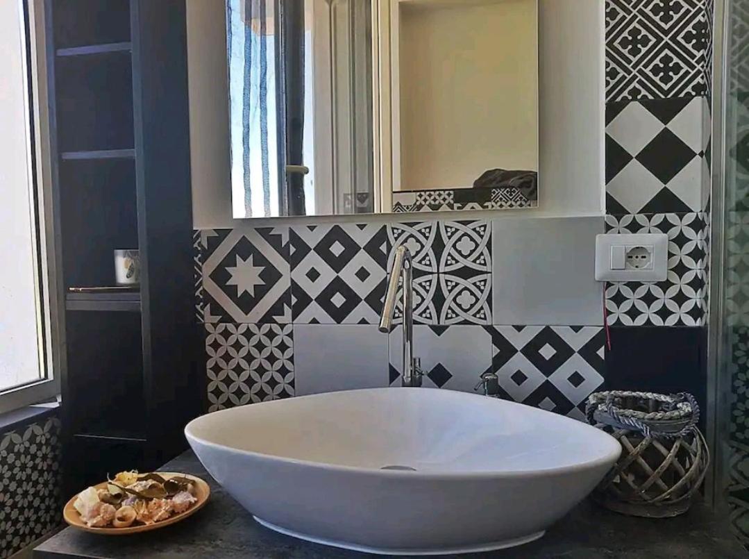 Wanderlust Hotell Pomezia Eksteriør bilde
